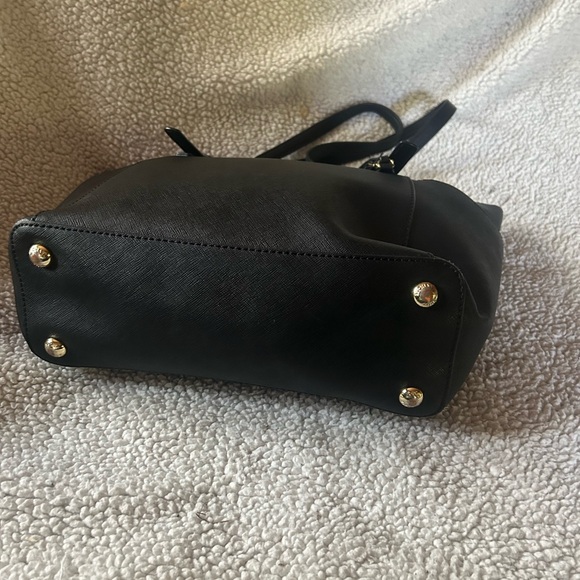 Michael Kors Tote - Picture 4 of 7